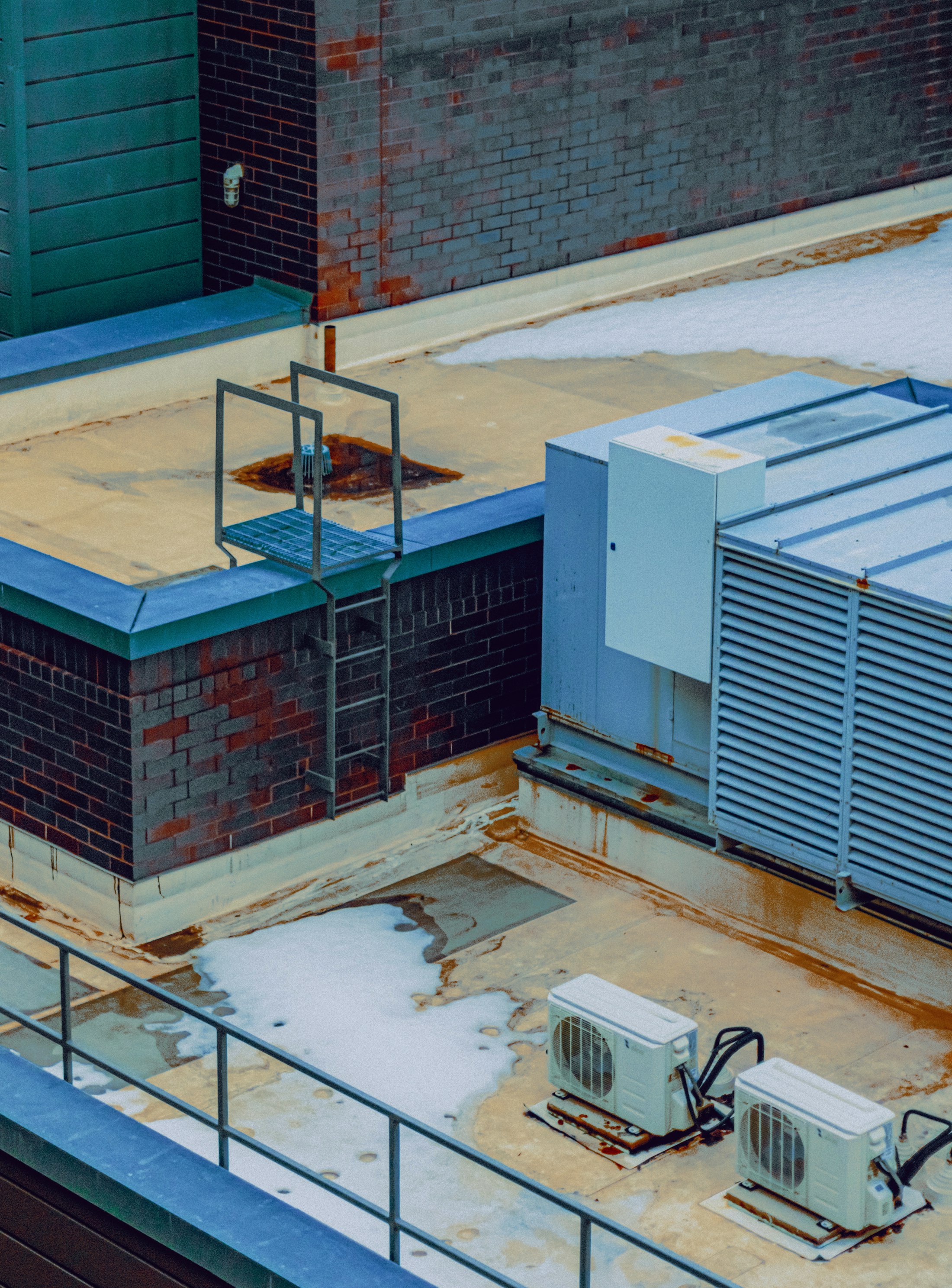 Commercial rooftop HVAC units